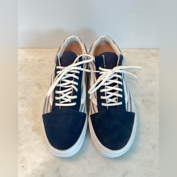 LIKE NEW VANS OLD SKOOL - Picture 2 of 4